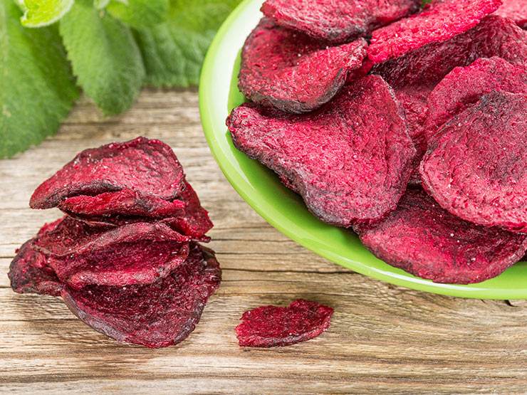 Red beetroot chips in a plate