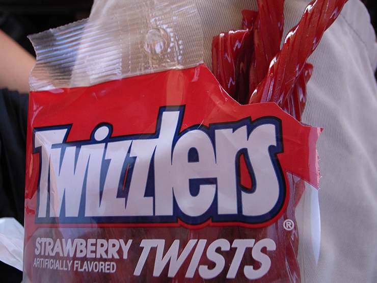 can birds eat twizzlers